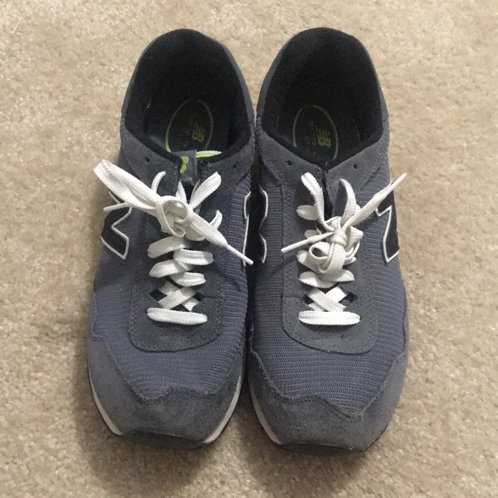 GREY AND NEON GREEN SNEAKERS